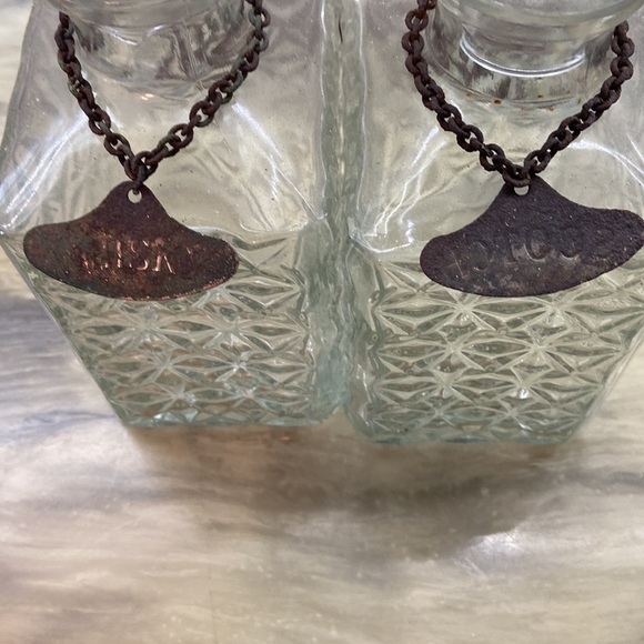 Vintage whiskey containers and holder - Picture 2 of 8